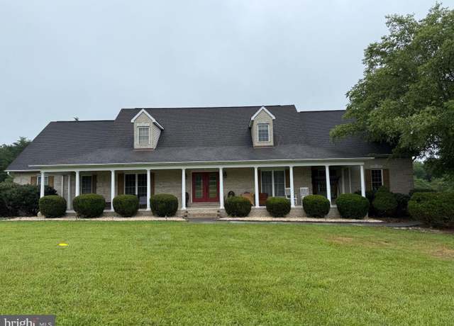 Property at 850 Dicks Hollow Rd, Winchester, VA 22603, 4 beds, 3.5 baths