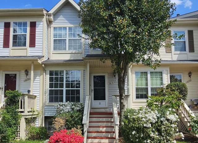 Property at 14123 Autumn Cir, Centreville, VA 20121, 3 beds, 2.5 baths