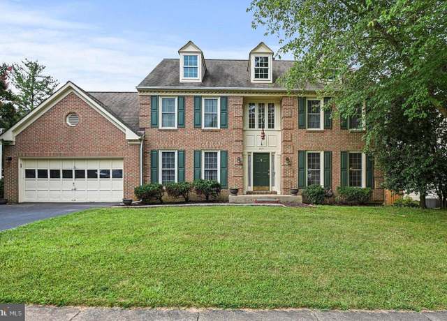 Property at 1319 Summerfield Dr, Herndon, VA 20170, 4 beds, 3 baths