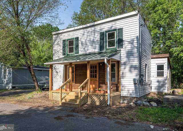 Property at 111 Ray St, Shepherdstown, WV 25443, 2 beds, 1 bath