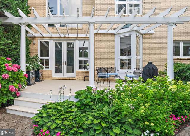 Property at 1008 Boucher Ave, Annapolis, MD 21403, 3 beds, 3.5 baths