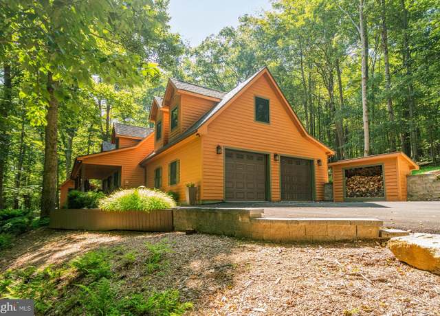Property at 425 Mountainview Dr, Oakland, MD 21550, 3 beds, 2.5 baths