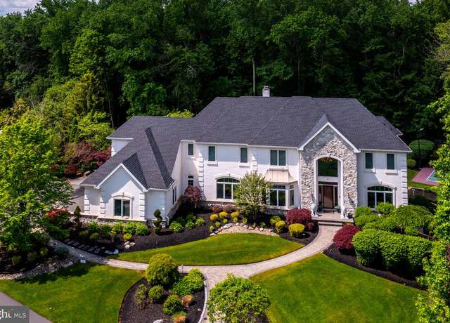 Property at 4 Rockcress Way, Mount Laurel, NJ 08054, 6 beds, 5 baths