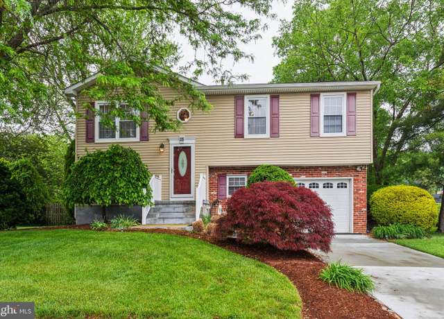 Property at 28 Gettysburg Dr, Voorhees, NJ 08043, 5 beds, 2.5 baths
