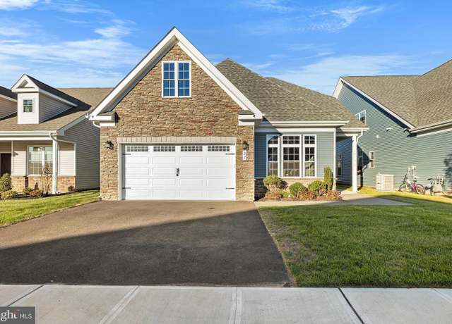 Property at 22 Samjan Cir, Hightstown, NJ 08520, 3 beds, 3 baths