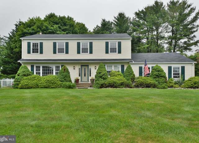 Property at 37 Flintlock Dr, Long Valley, NJ 07853, 4 beds, 2.5 baths