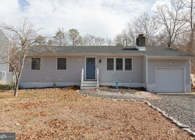 Property at 31 Nautilus Dr, Barnegat, NJ 08005, 4 beds, 3 baths