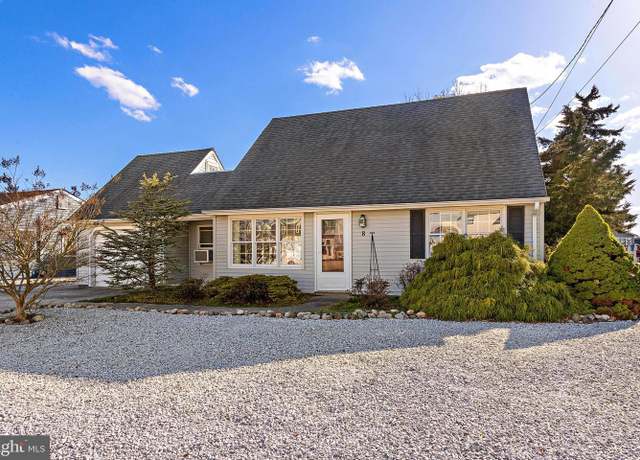 Property at 8 Kansas Rd, Tuckerton, NJ 08087, 4 beds, 2 baths