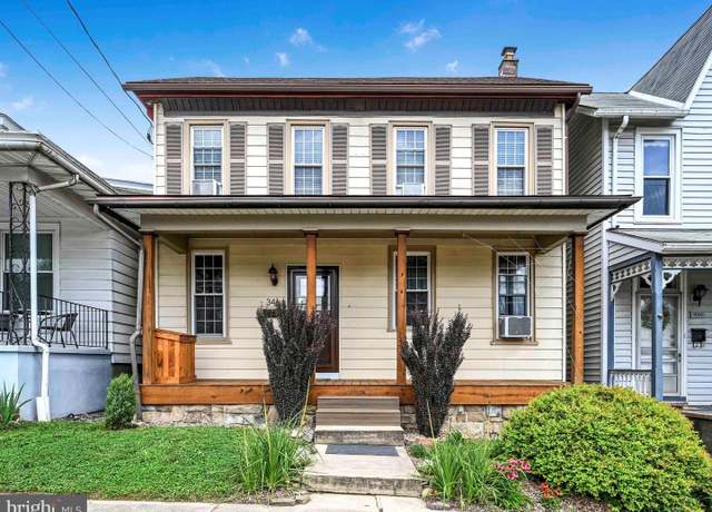 Property at 346 W State St, Hamburg, PA 19526, 3 beds, 1.5 baths