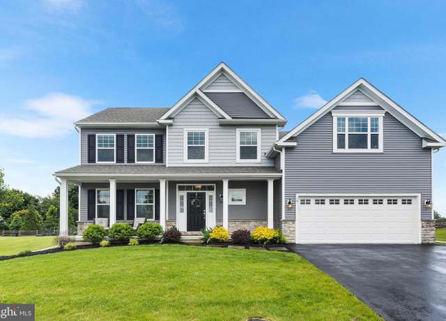 Property at 10 Vinebury Ln, Coatesville, PA 19320, 4 beds, 2.5 baths