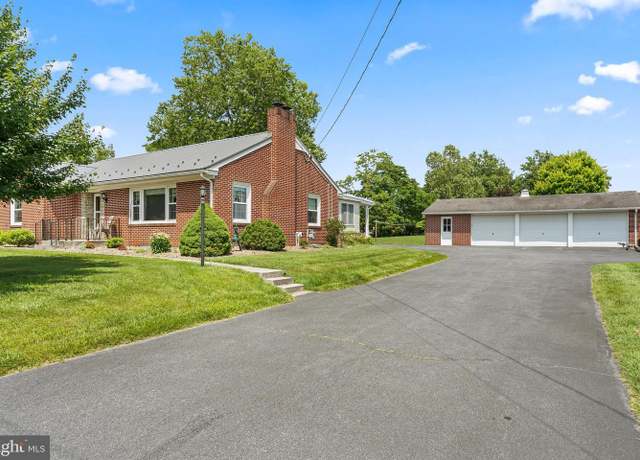 Property at 678 S Washington St, Greencastle, PA 17225, 5 beds, 2.5 baths