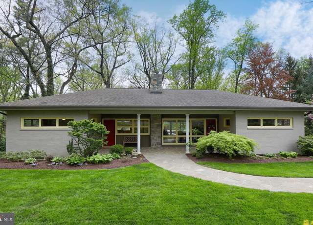 Property at 142 Woodside Rd, Lancaster, PA 17601, 4 beds, 2.5 baths