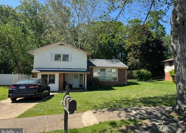 Property at 132 Greycourt Rd, Philadelphia, PA 19115, 4 beds, 2.5 baths