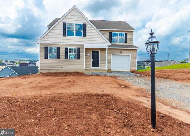 Property at 287 Valley View Cir #95, York, PA 17408, 3 beds, 2.5 baths