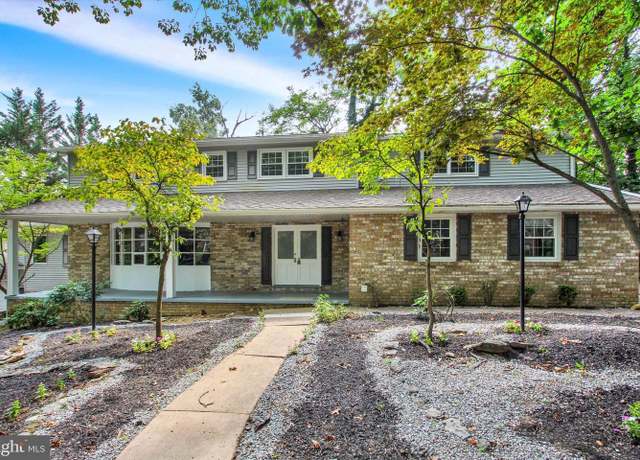 Property at 1775 Hillock Ln, York, PA 17403, 6 beds, 5.5 baths