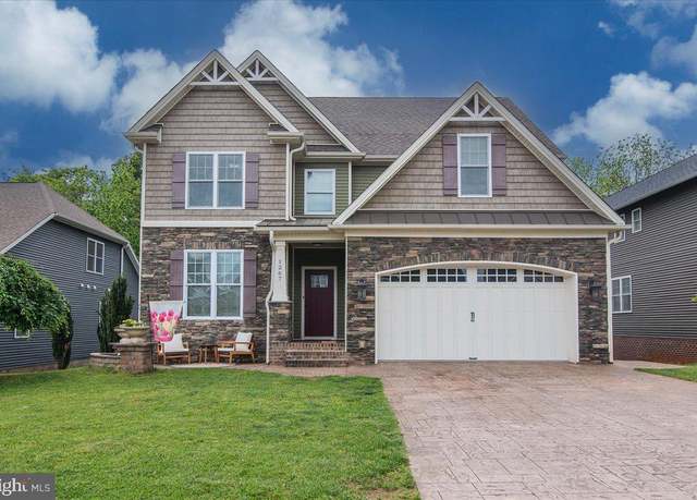 Property at 1267 Helmsdale Dr, Forest, VA 24551, 5 beds, 3.5 baths