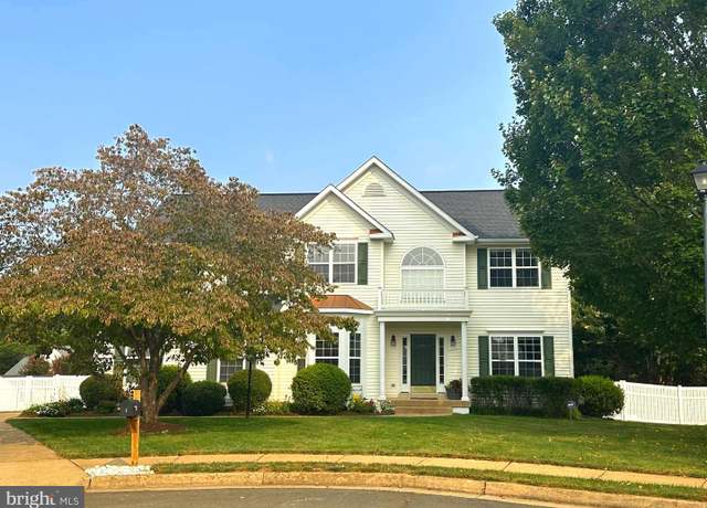 Property at 364 Equestrian Rd, Warrenton, VA 20186, 4 beds, 2.5 baths