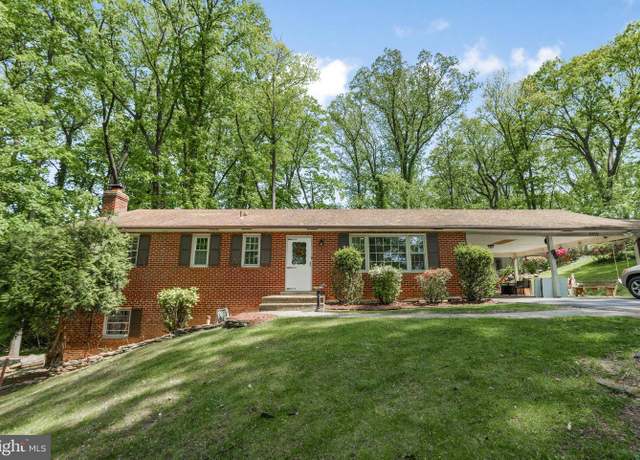 Property at 2919 Rosemary Ln, Falls Church, VA 22042, 3 beds, 2 baths