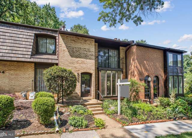 Property at 4902 Sauquoit Ln, Annandale, VA 22003, 3 beds, 3 baths