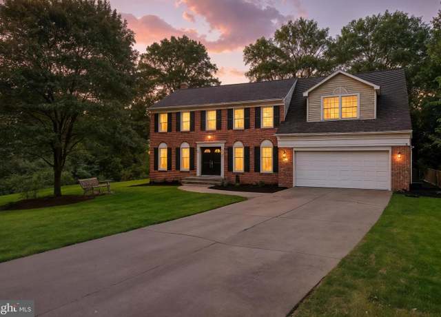 Property at 9659 Boyett Ct, Fairfax, VA 22032, 5 beds, 4.5 baths
