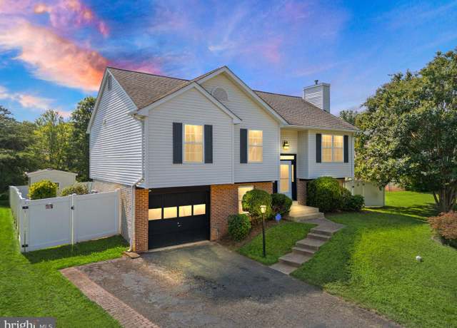 Property at 5837 Riverside Dr, Woodbridge, VA 22193, 4 beds, 3 baths