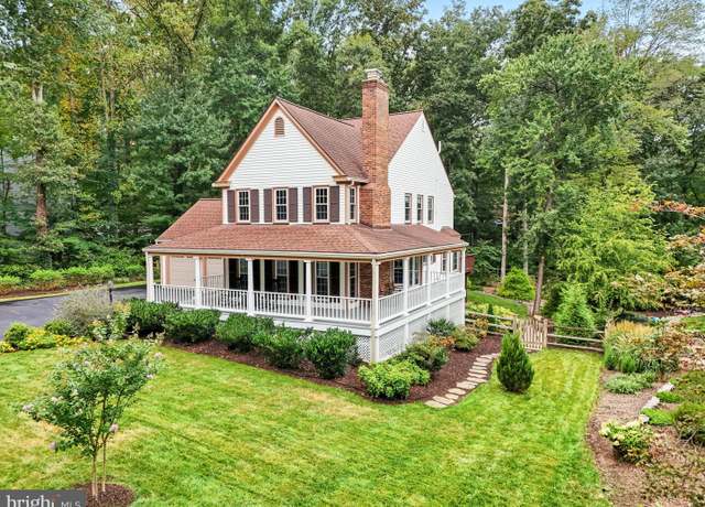 Property at 12554 Cavalier Dr, Woodbridge, VA 22192, 4 beds, 2.5 baths