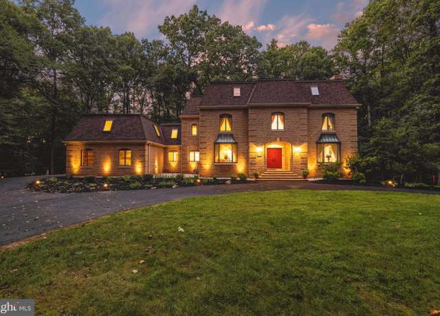 Property at 912 Timber Run Rd, Reisterstown, MD 21136, 6 beds, 6.5 baths