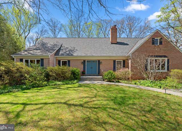 Property at 9600 Weathered Oak Ct, Bethesda, MD 20817, 5 beds, 4.5 baths