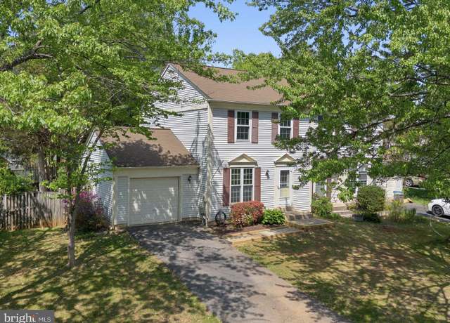 Property at 11 Filbert Ct, Gaithersburg, MD 20879, 3 beds, 2 baths