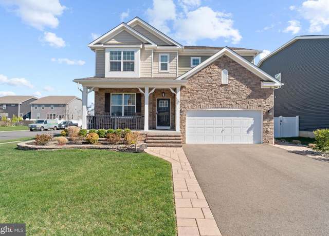 Property at 78 Ashburn Ave, Manahawkin, NJ 08050, 4 beds, 3 baths
