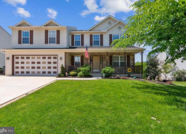Property at 389 Mountain Blvd, Wernersville, PA 19565, 6 beds, 3.5 baths