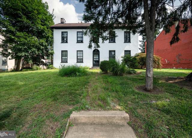 Property at 159 Centre Ave, Leesport, PA 19533, 4 beds, 2.5 baths