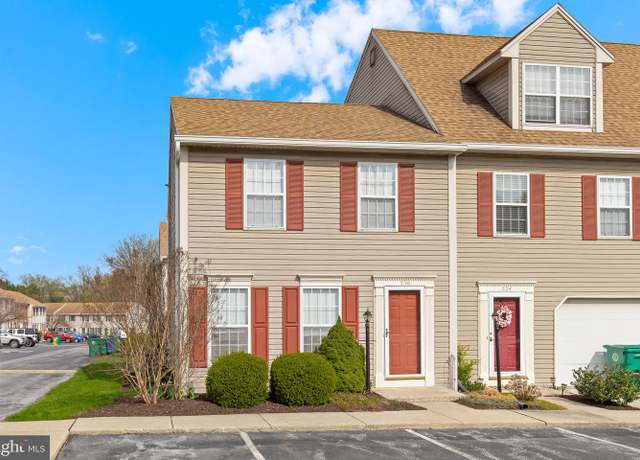 Property at 536 Hilton Ct, Harrisburg, PA 17112, 2 beds, 1.5 baths