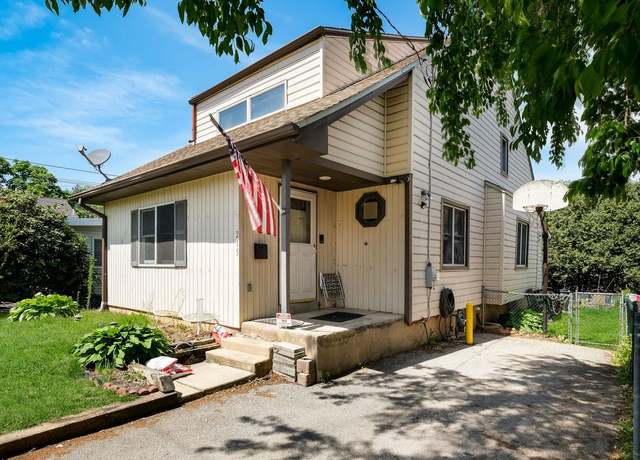 Property at 215 Willow Rd, Wallingford, PA 19086, 4 beds, 2.5 baths
