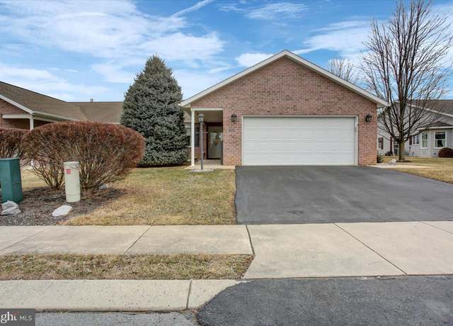Property at 261 Justine Dr, Chambersburg, PA 17201, 2 beds, 2.5 baths