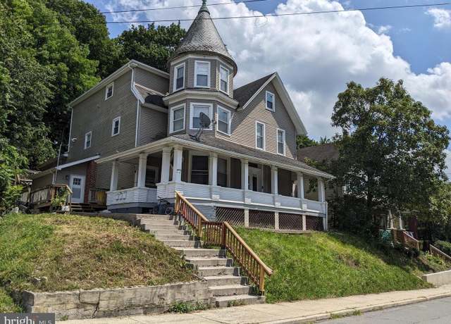 Property at 301 S Main St, Bangor, PA 18013, 7 beds