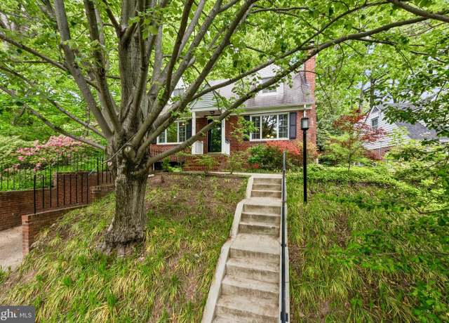 Property at 4260 25th St N, Arlington, VA 22207, 2 beds, 1.5 baths