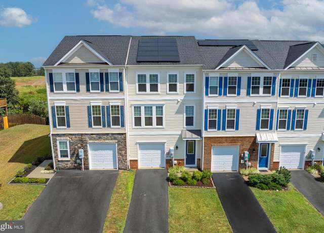Property at 154 Solara Dr, Winchester, VA 22602, 3 beds, 2.5 baths
