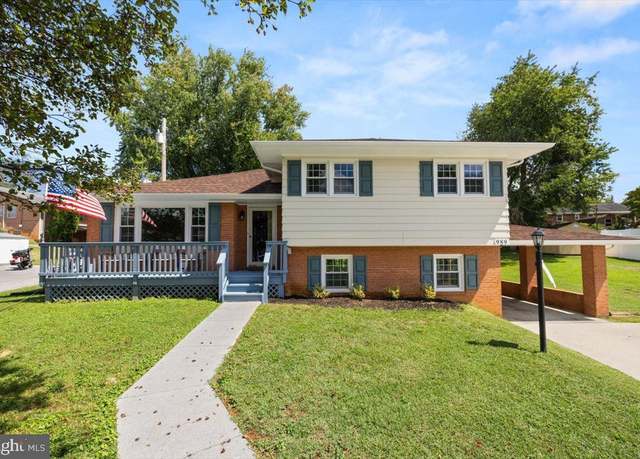 Property at 989 S Marshall St, Front Royal, VA 22630, 3 beds, 3 baths