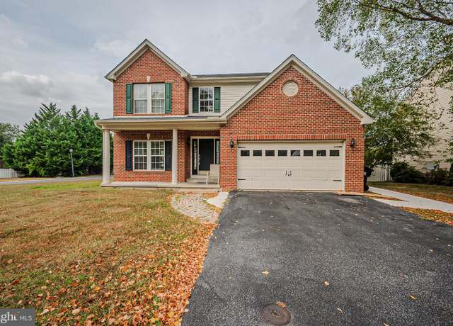 Property at 15 Houston St, Dover, DE 19901, 3 beds, 2.5 baths