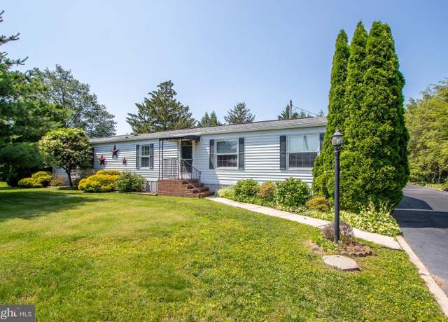 Property at 135 Bush Dr, Dover, DE 19901, 2 beds, 2 baths