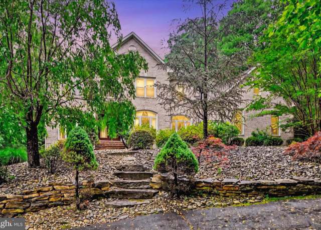 Property at 17 Durkee Farm Rd, Reisterstown, MD 21136, 4 beds, 4.5 baths