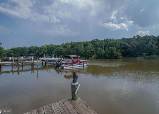 Property at 6835 S River Dr, Middle River, MD 21220, 3 beds, 2 baths
