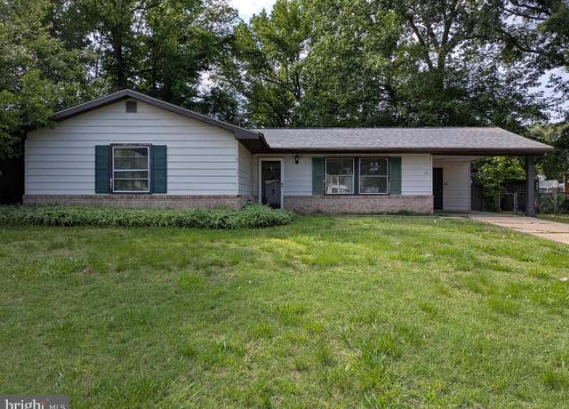 Property at 802 Oxford Ct, Waldorf, MD 20602, 3 beds, 1.5 baths