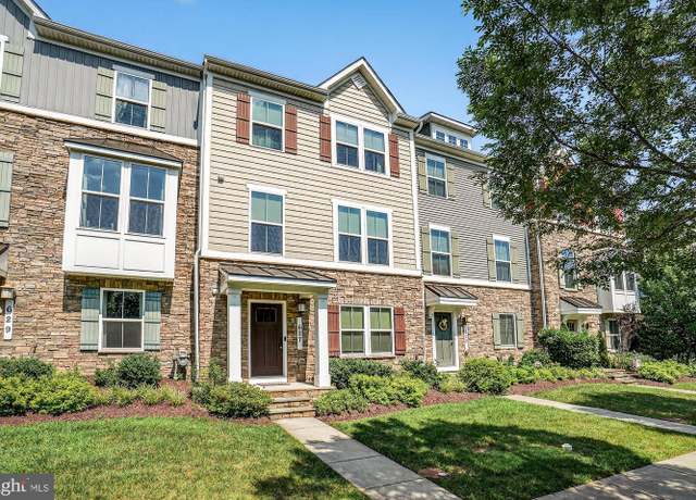 Property at 627 Potomac View Pkwy, Brunswick, MD 21716, 4 beds, 3 baths