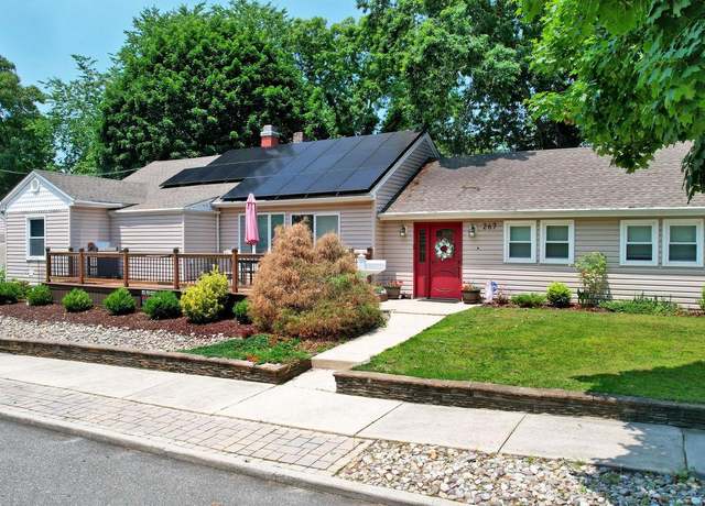 Property at 267 W Wyoming Ave, Absecon, NJ 08201, 3 beds, 2 baths