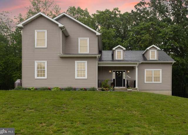 Property at 312 Juliustown Rd, Columbus, NJ 08022, 3 beds, 2.5 baths