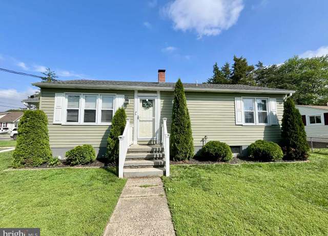 Property at 10 Morningside Dr, Pennsville, NJ 08070, 3 beds, 1 bath