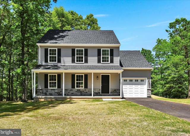 Property at 5 Brubacker Dr, Carlisle, PA 17013, 3 beds, 2.5 baths