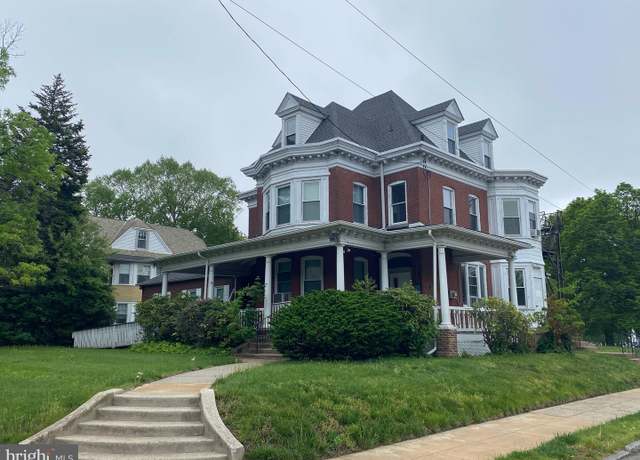 Property at 301 E 19th St, Chester, PA 19013, 7 beds, 3 baths